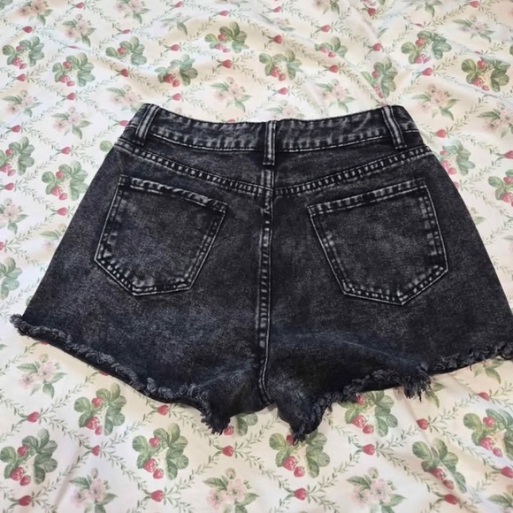 2-Pack Denim Shorts Bundle – Size S (Shein) - Picture 5 of 5
